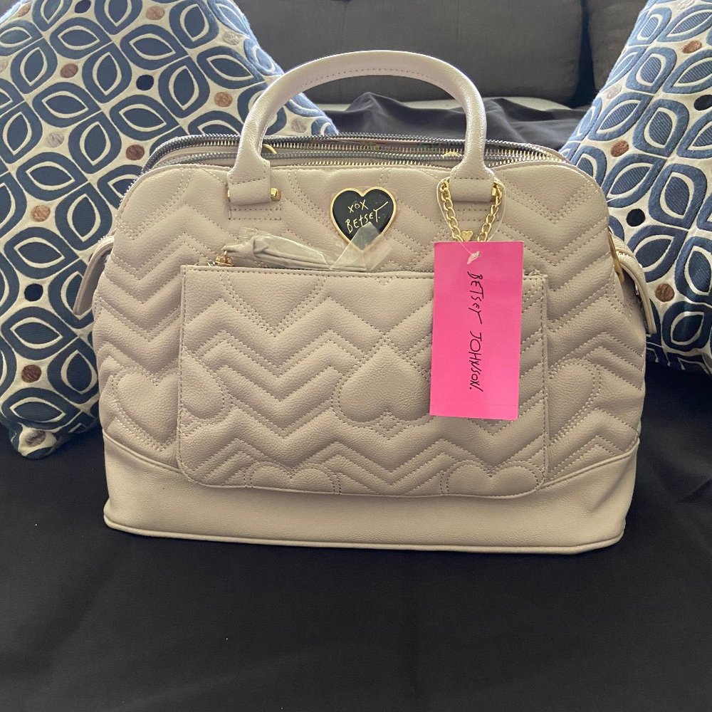 Lorraine Quilted Heart Satchel